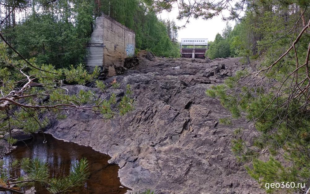 Гирвас посёлок Церковь