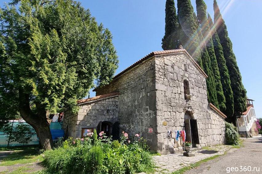 Храм святого Ипатия в Крепости Абаата